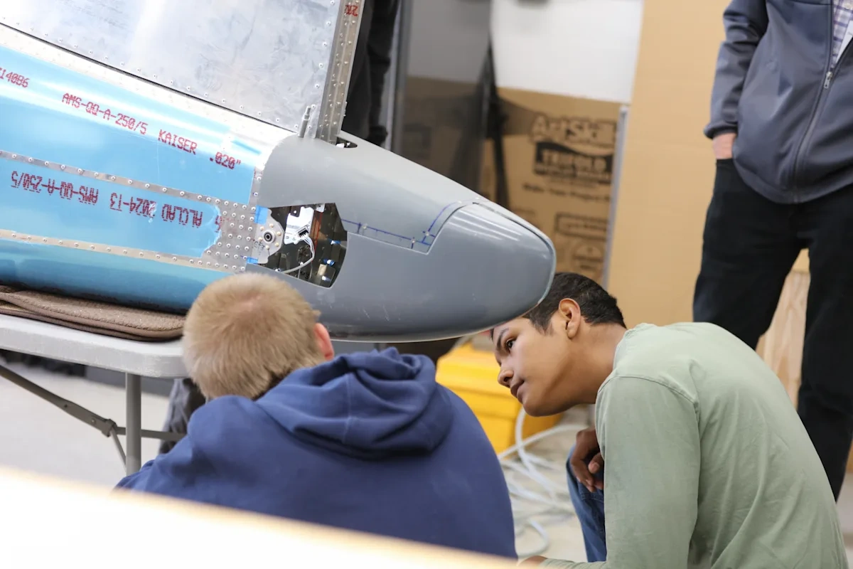    Студенты из Северной Каролины построили самолет на месте старого ангара братьев Райт