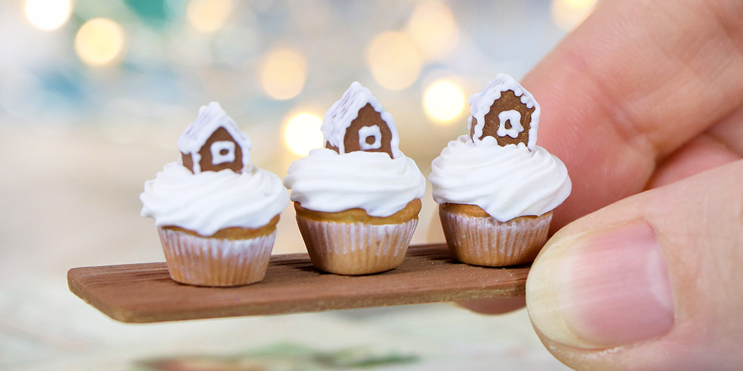 Волшебство зимнего чаепития: капкейки с заснеженными домиками