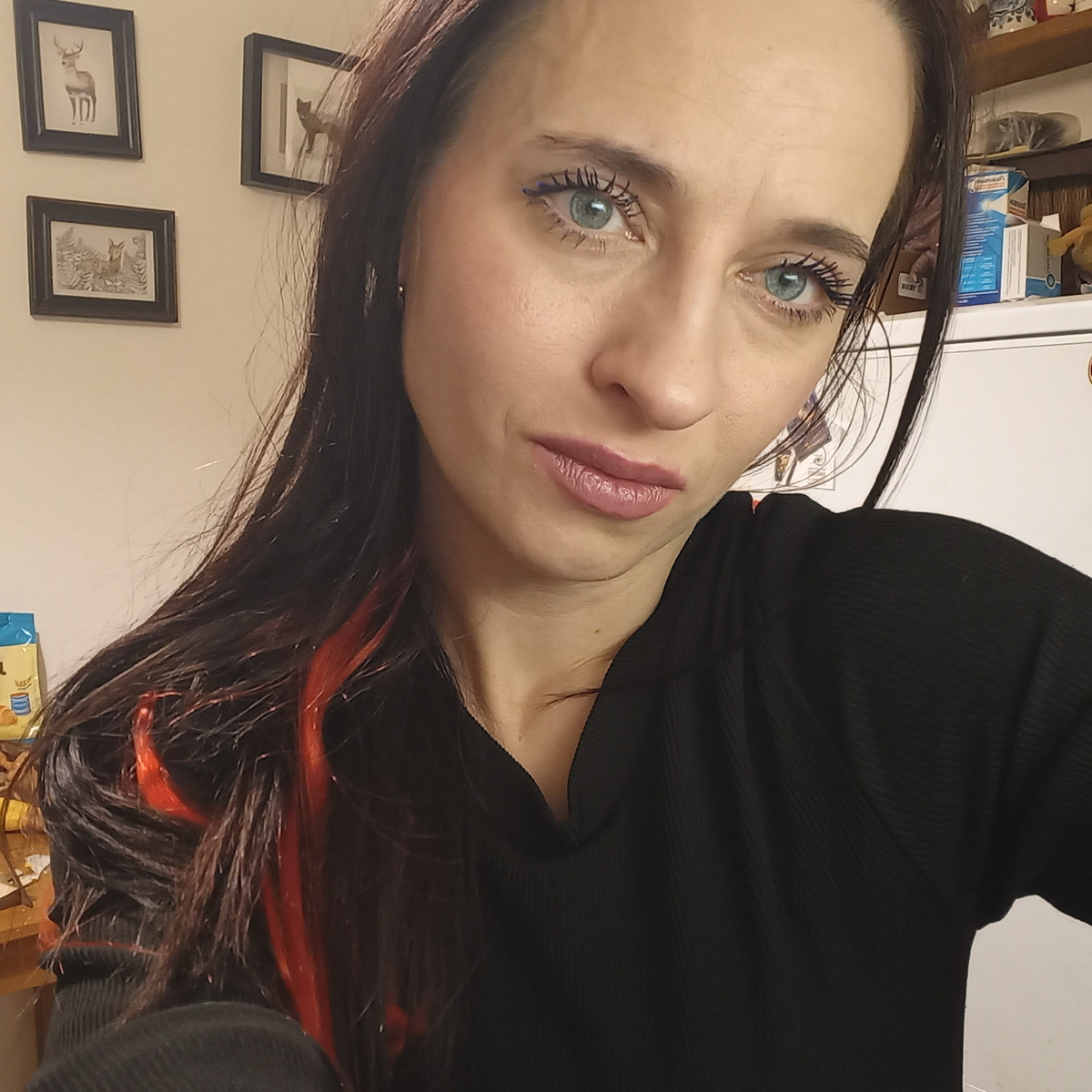 Тома автор канала 