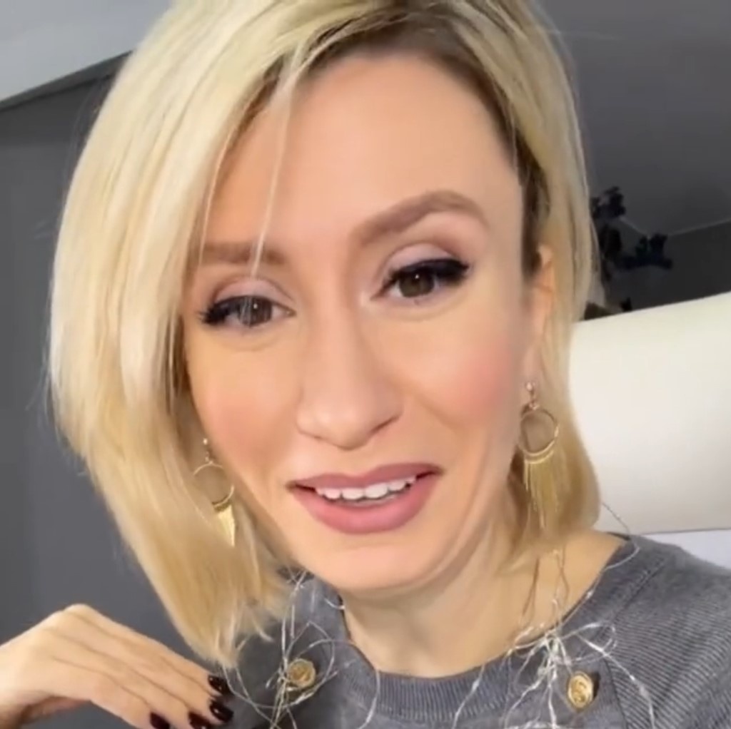 Мы с командой отмечаем Новый год. Ксения Баранова. Школа нейросетей и СММ