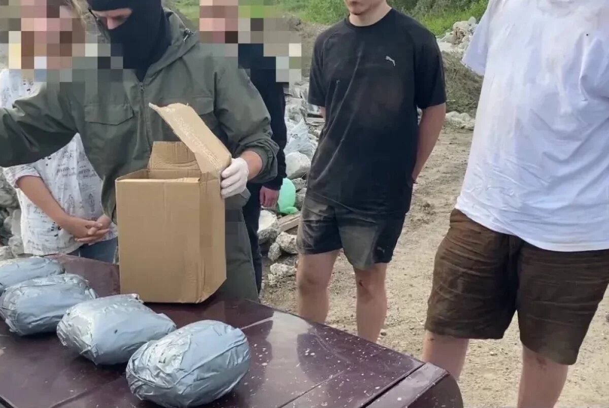    Тюменец построил нарколабораторию и отправился в колонию за продажу веществ