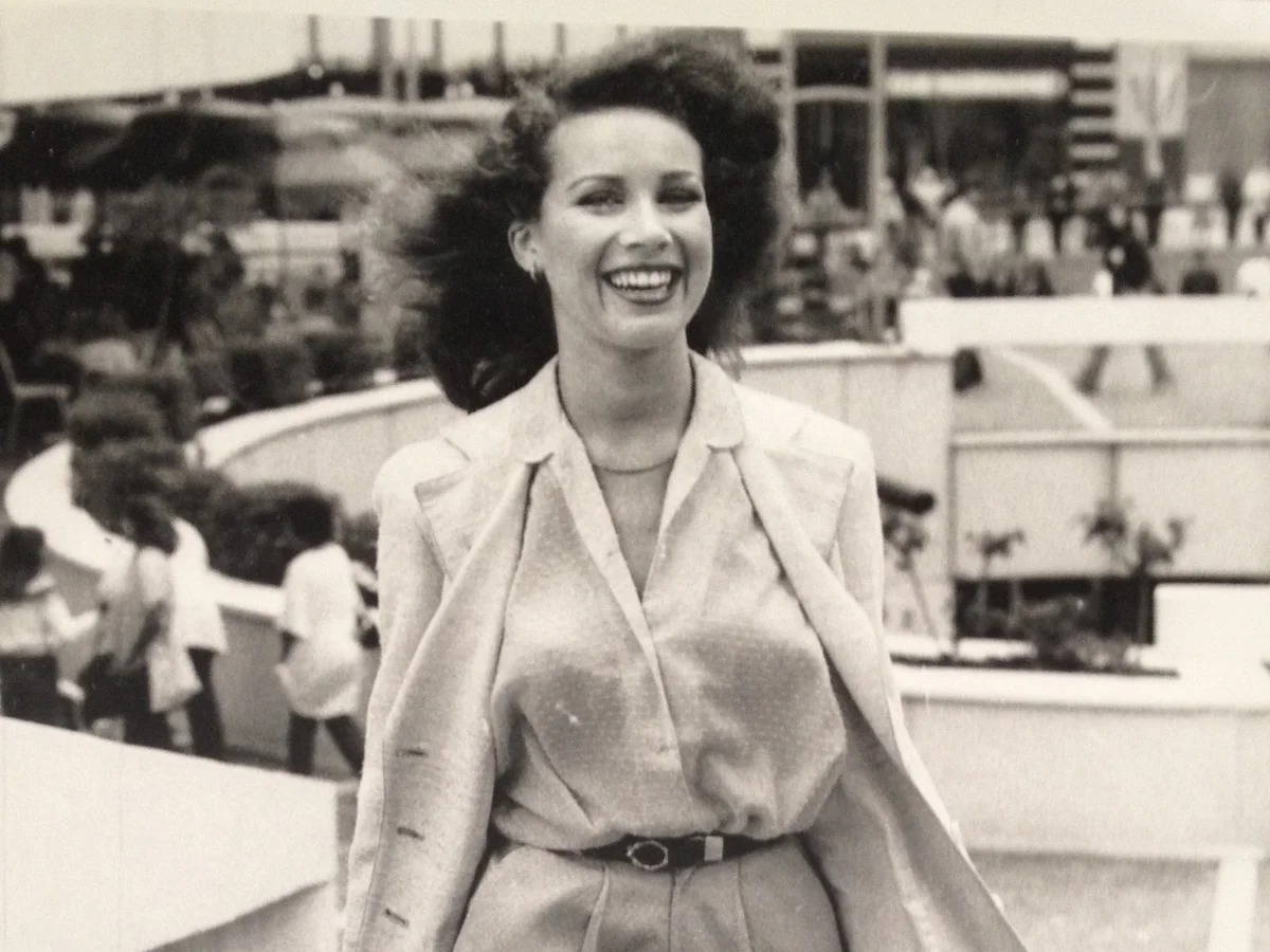 Анита Кобби