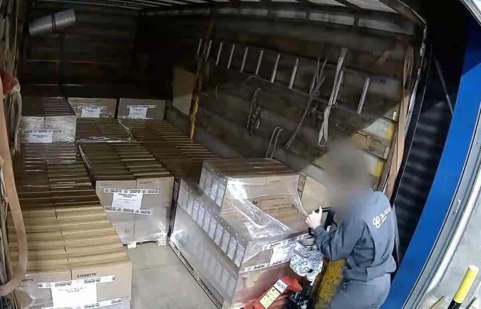    Два афериста из Нижнего Новгорода украли школьные ноутбуки на 98 млн рублей. ГУ МВД по Нижегородской области