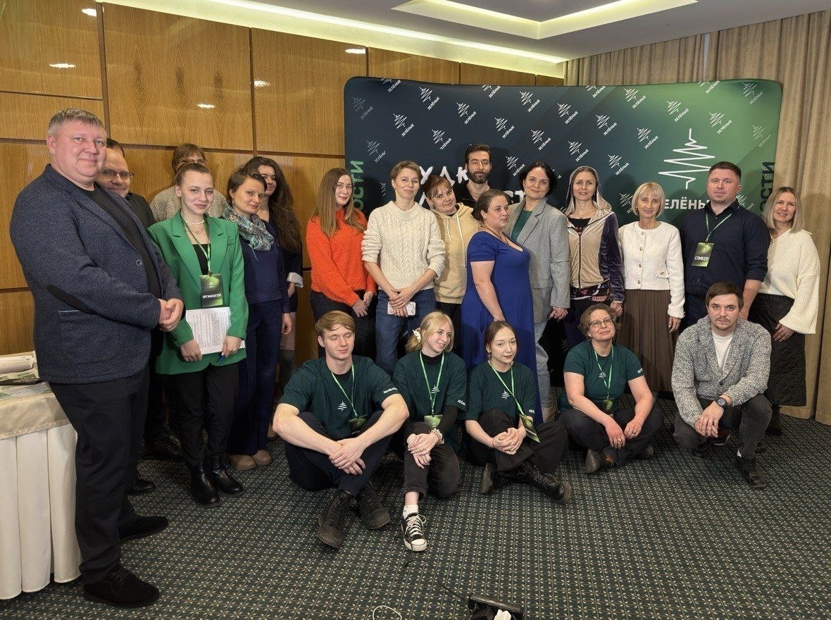 Люди, которым больше всех надо.