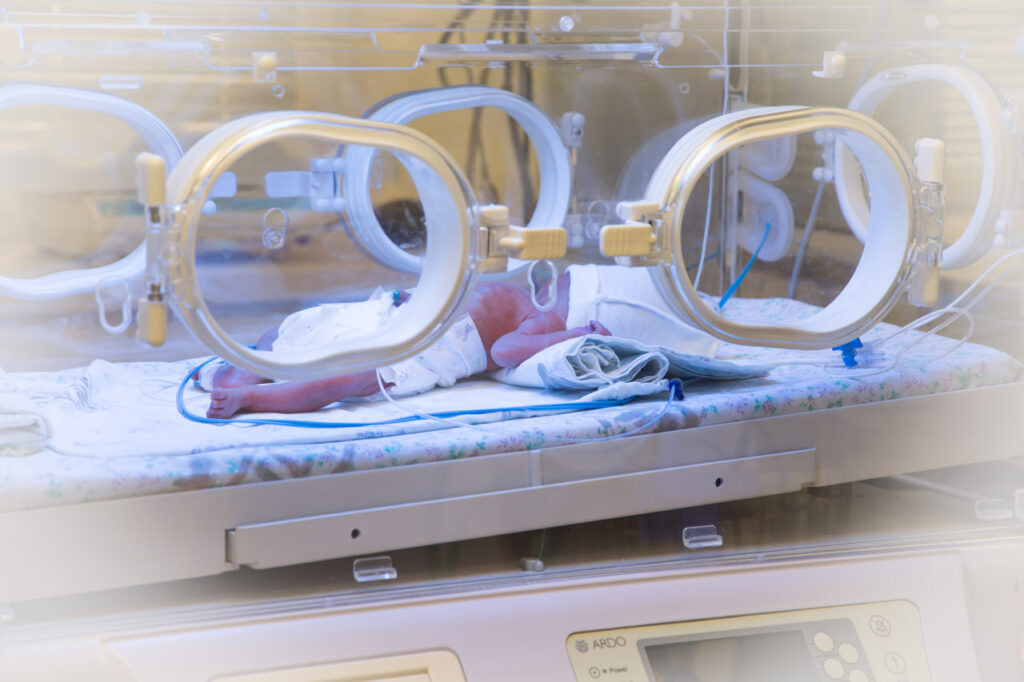    Если роды идут без проблем, то врачи не вмешиваются в процесс рождения малыша. Автор фото Наталья Русинова