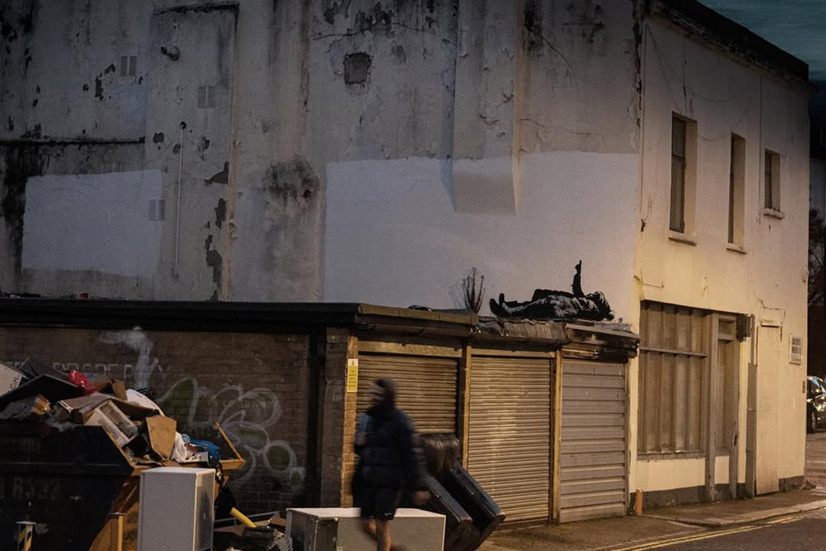 banksy / Instagram (входит в корпорацию Meta, признана экстремистской и запрещена в России)📷Граффити художника Бэнкси, выполненное на стене районе Бейсуотер в западной части Лондона