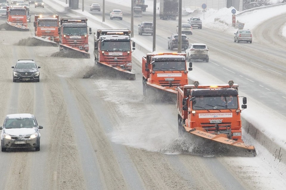    Техника продолжит свою работу до полного устранения последствий снегопада. Фото: Департамент информационной политики Свердловской области.