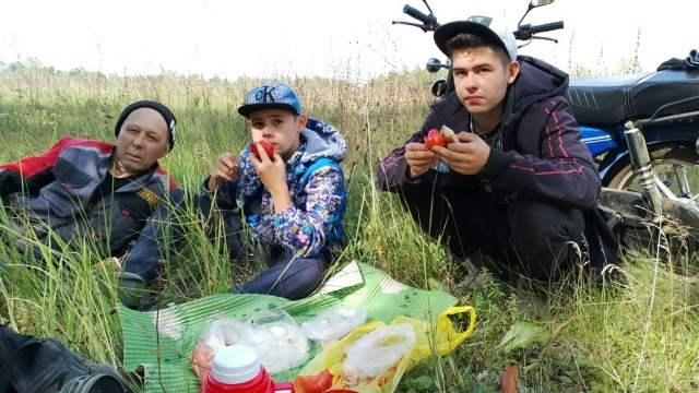     Ҡаршылыҡтарҙы еңә-еңә...