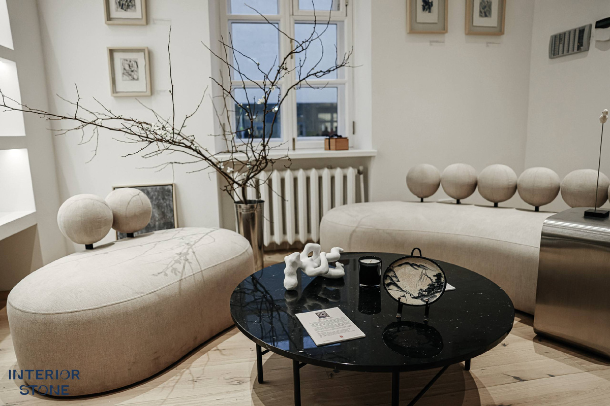 Стол из черного мрамора Неро Маркина