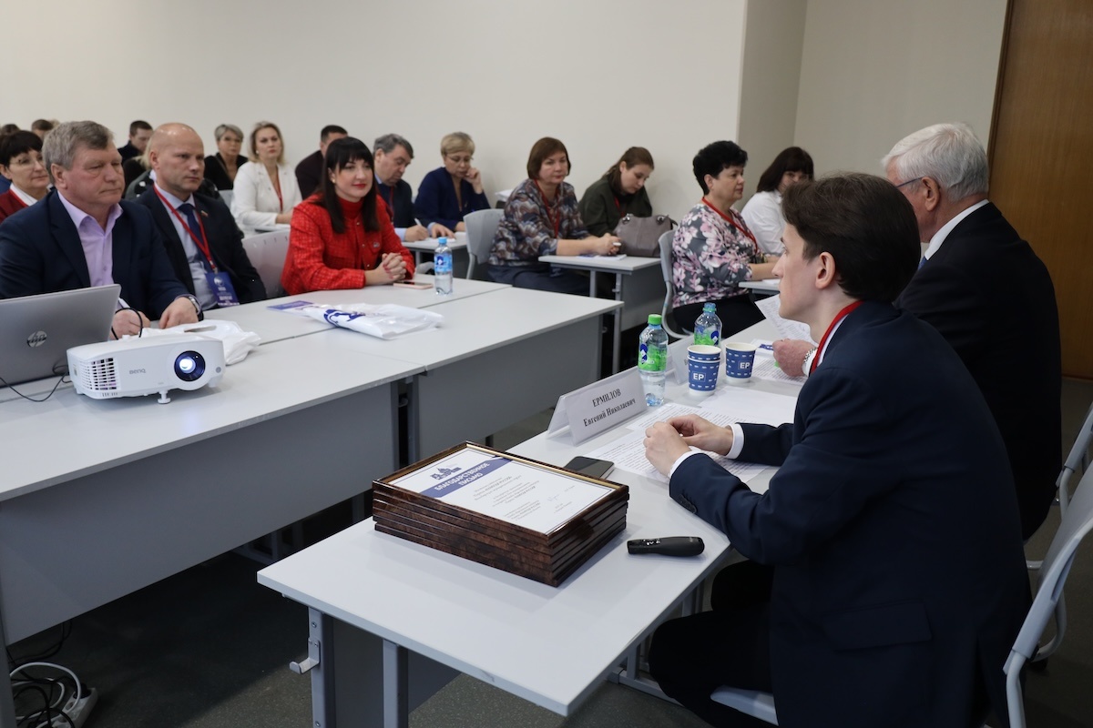    В Нижнем Новгороде обсудили работу общественных приёмных «Единой России» и подвели итоги за год