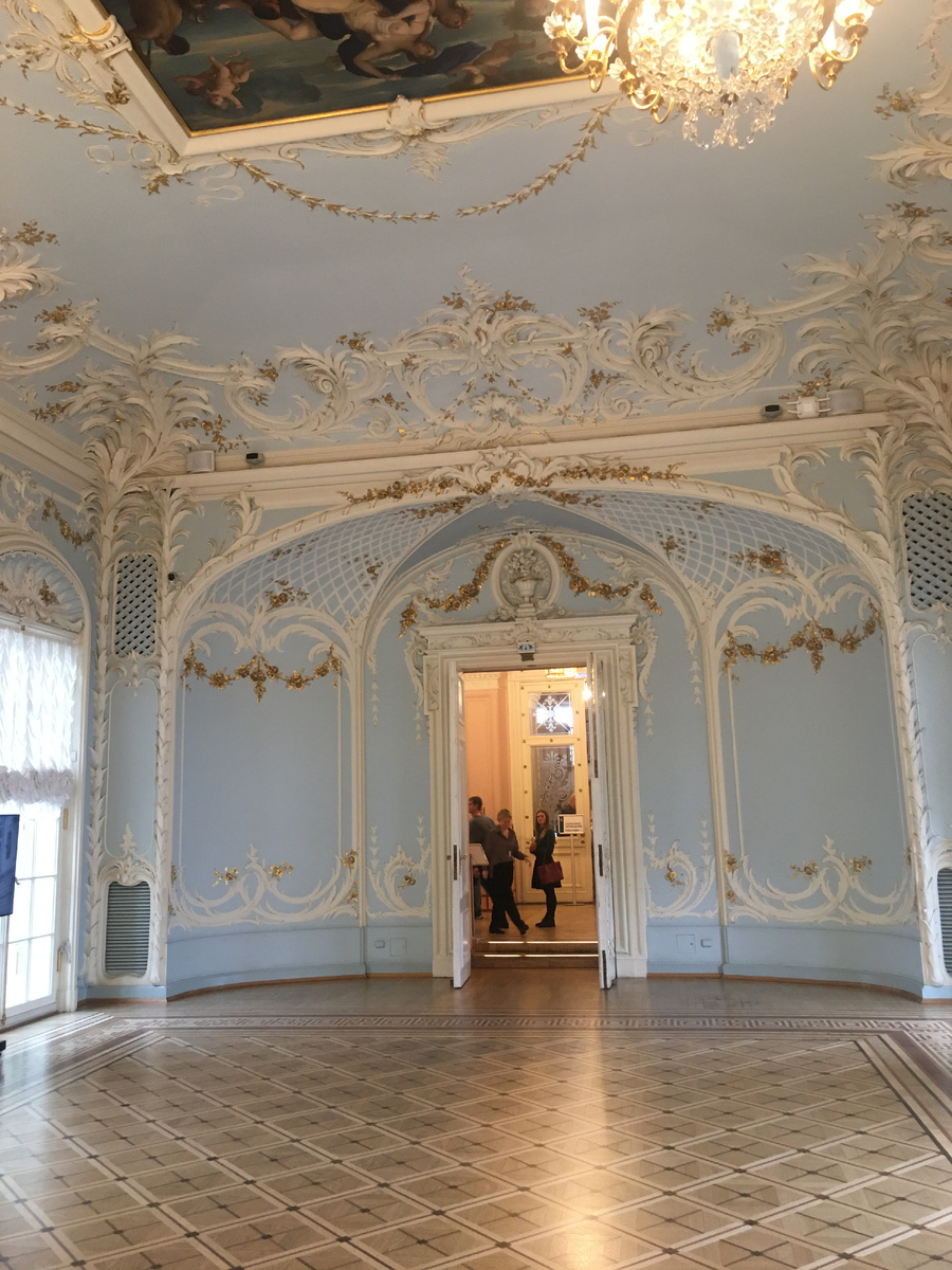 фойе Эрмитажного театра