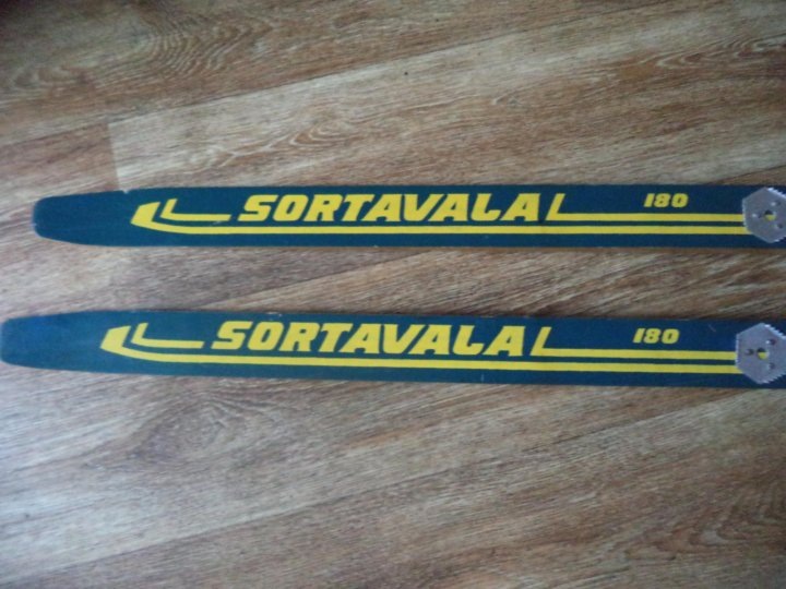 Те самые лыжи. Возможно, у вас на балконе есть такие же