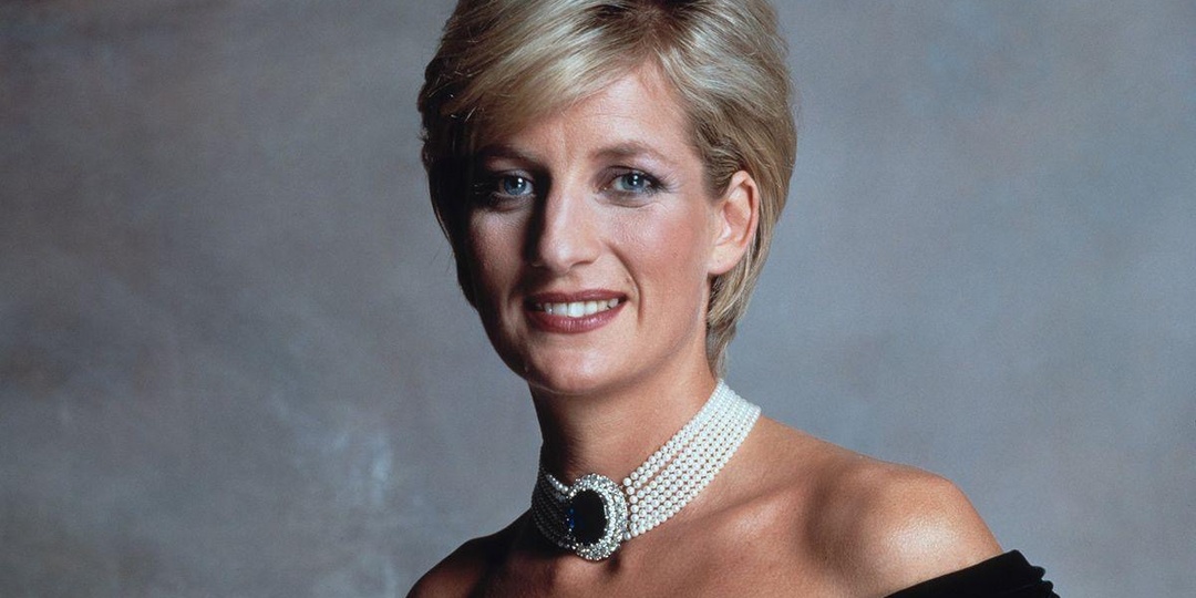 Последний путь самой красивой принцессы: как мир прощался с Дианой и что она надела в прощальный день