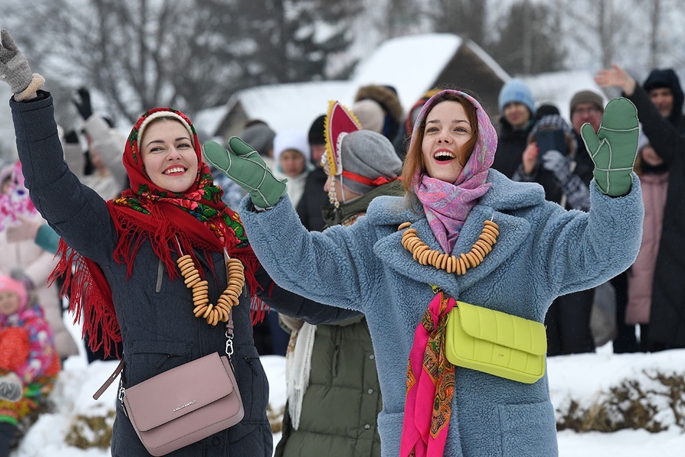    В Суздаль едут, чтобы погрузиться в прошлое России, приобрести аутентичные сувениры, посетить ярмарки и световые представления. / Фото: Владимир Вяткин / РИА Новости