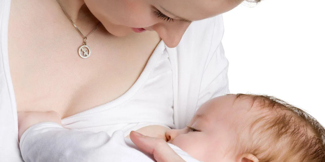 Всё о кормлении по требованию: преимущества для мамы и малыша