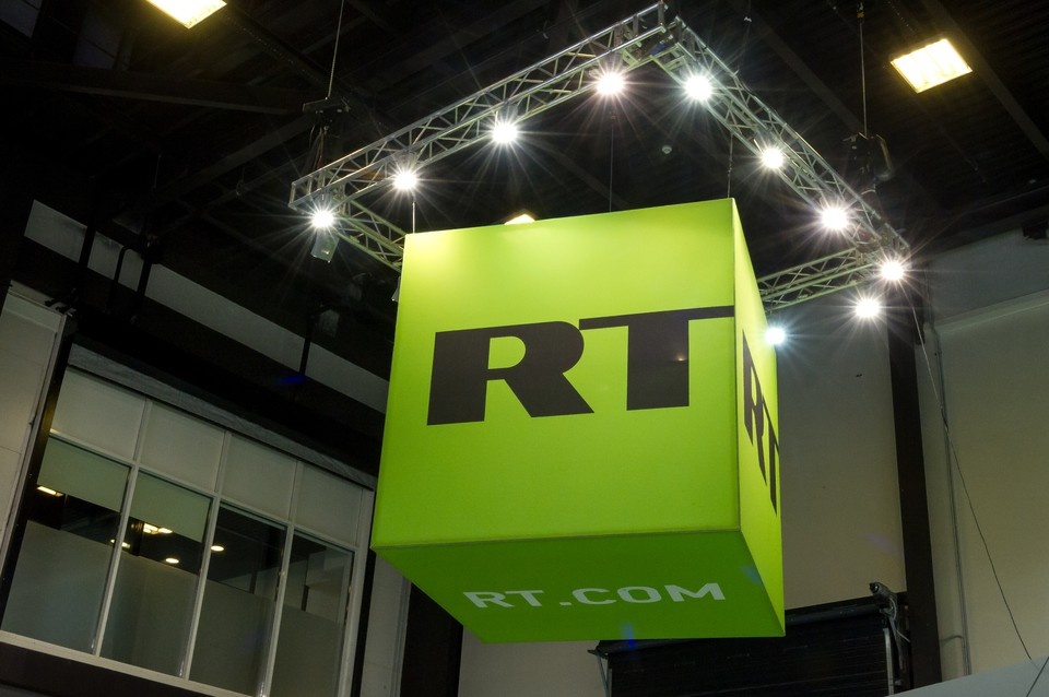    В клипе с сатирой показана привычная риторика европейских лидеров Олег ЗОЛОТО