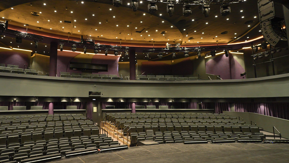 Скрин с сайта театра