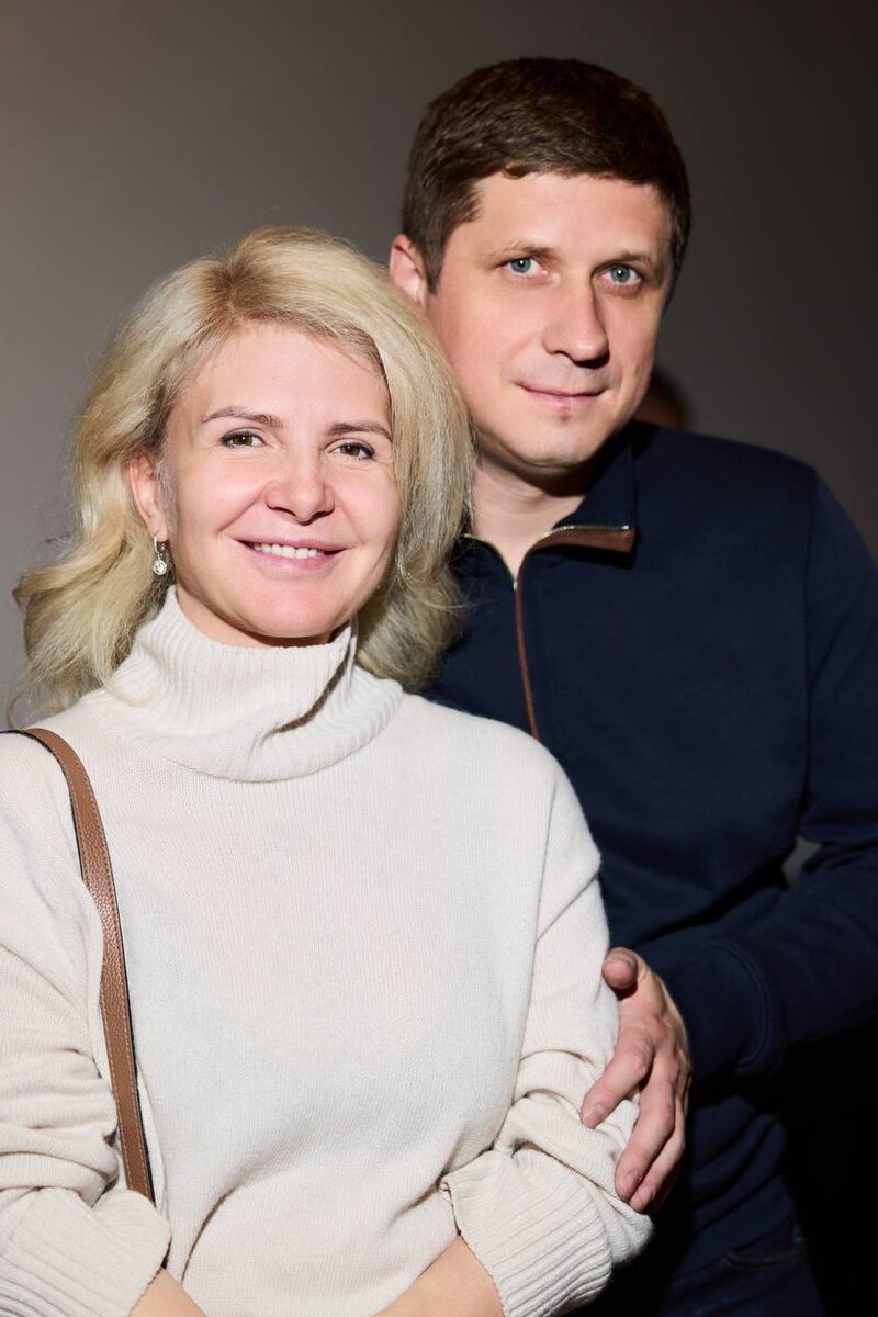 Руковолители компании "Interior Stone" Дмитрий и Наталья на презентации книги 10.10.2025