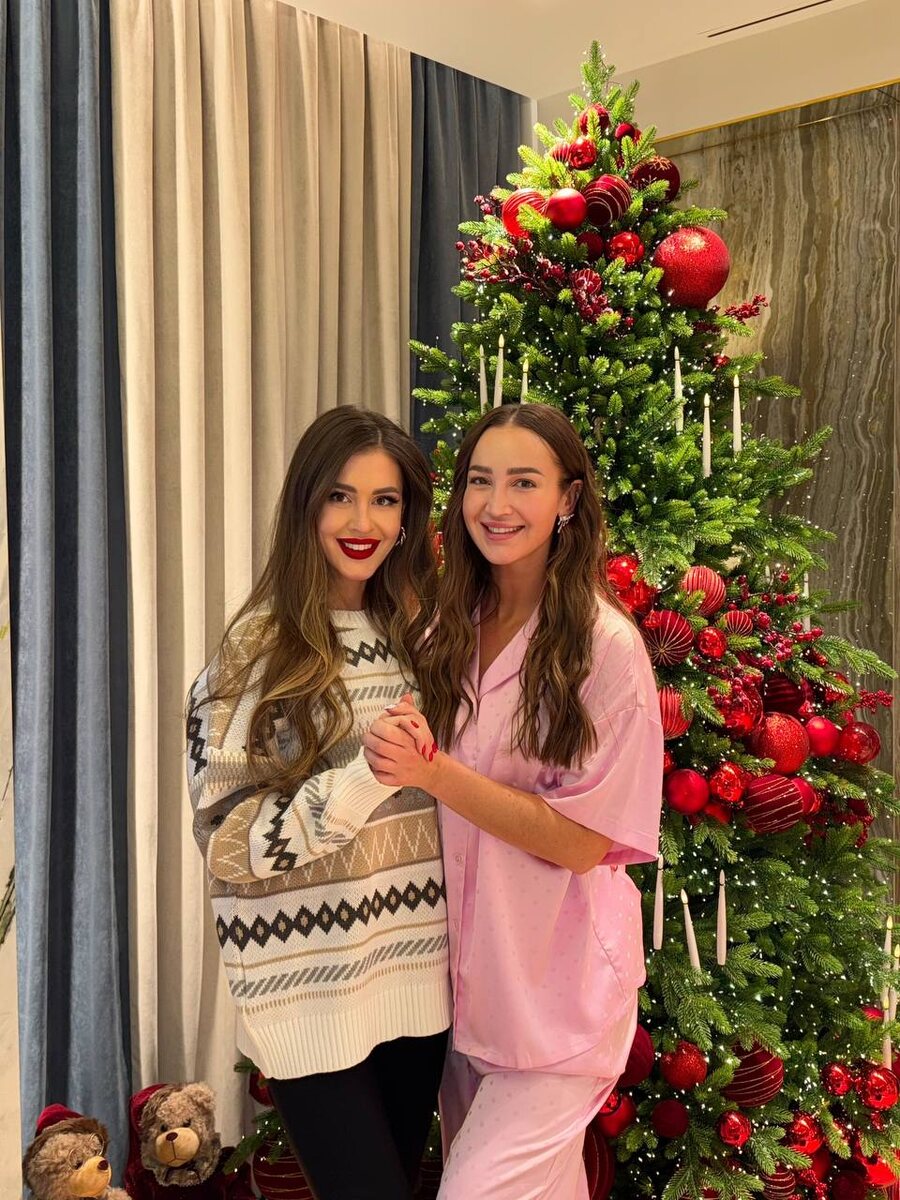    Анна Бузова и Ольга Бузова. Фото: социальные сети
