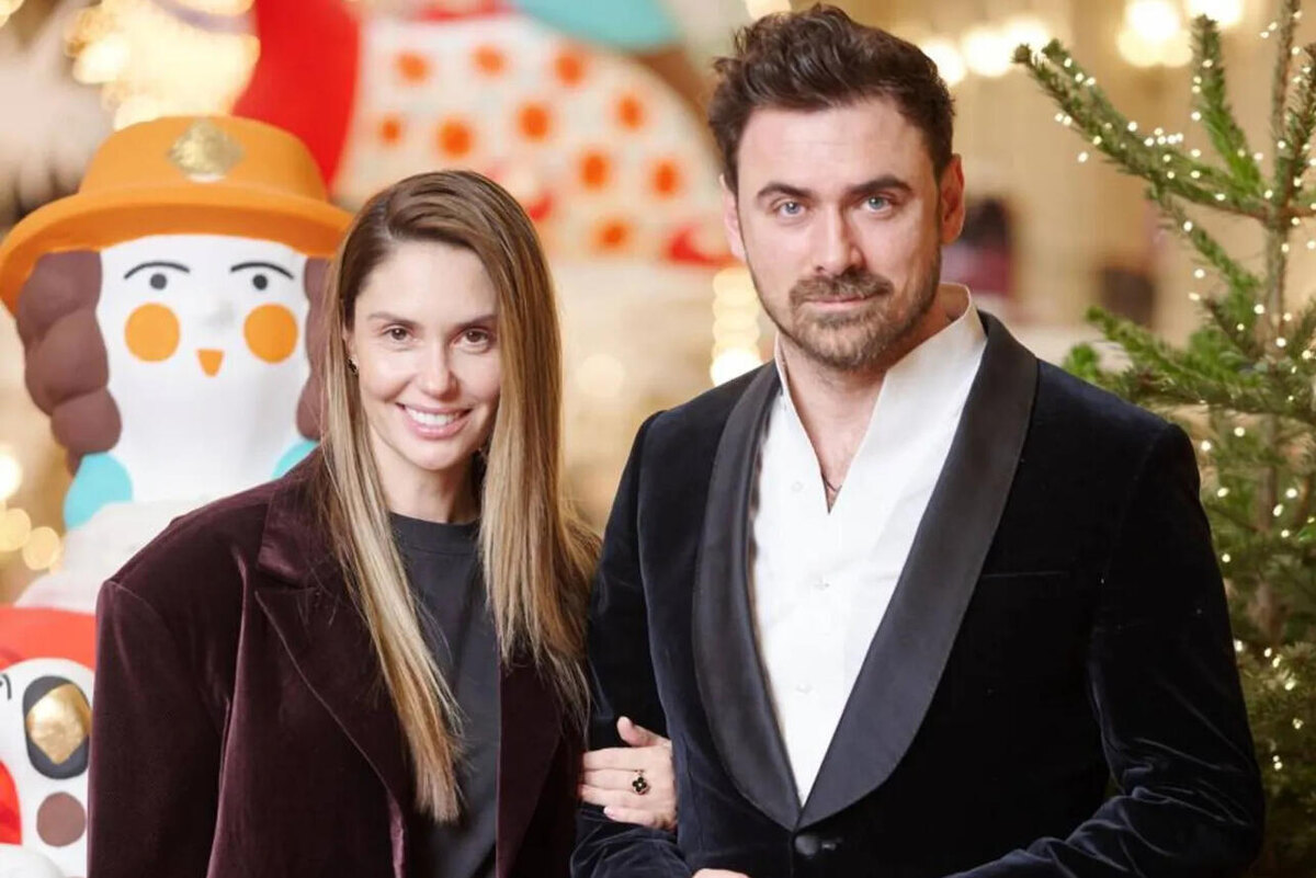    Агата Муцениеце и Петр Дранга Социальные сети