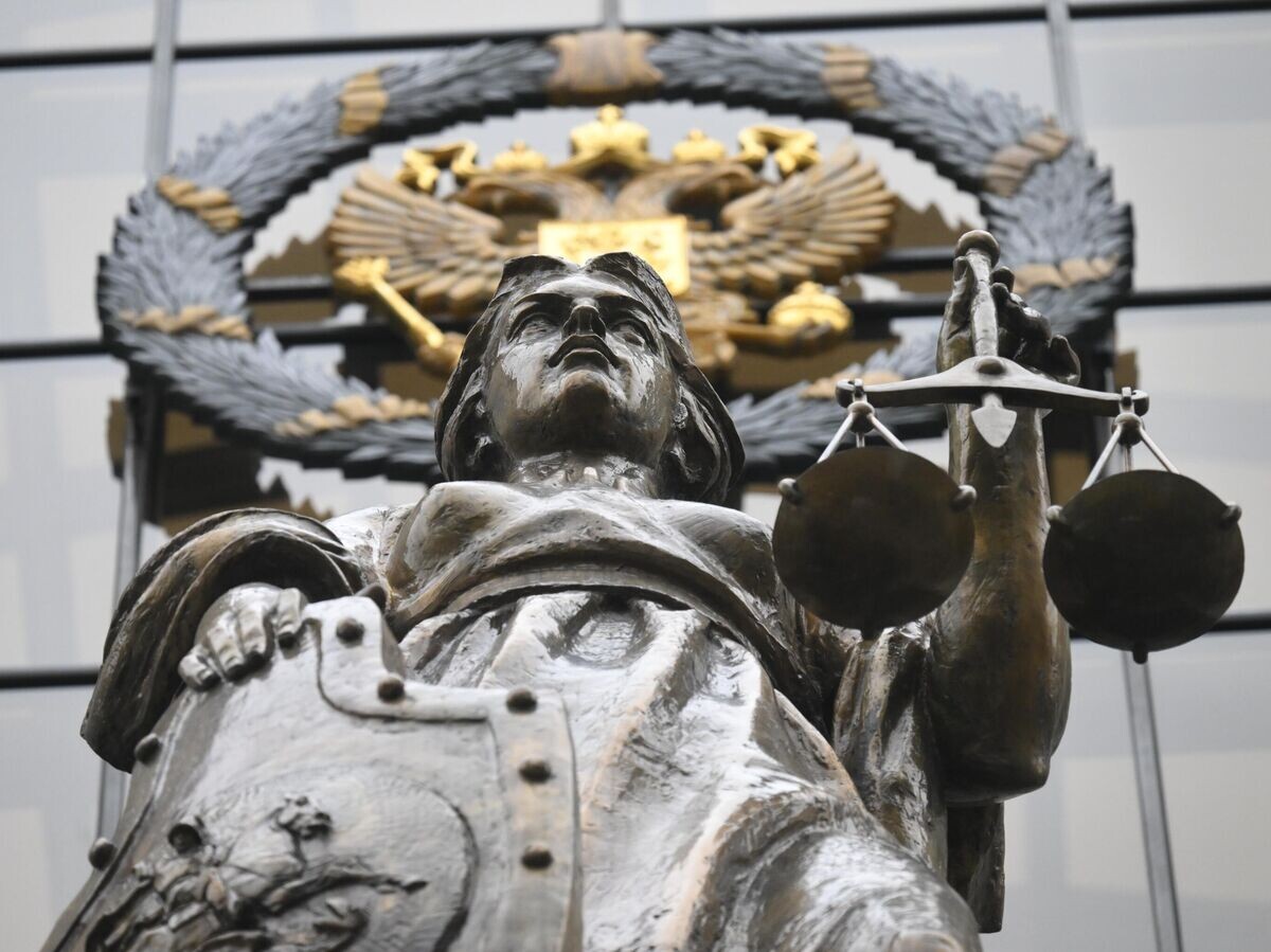    Статуя богини Фемиды у здания Верховного суда России в Москве | © РИА Новости / Илья Питалев