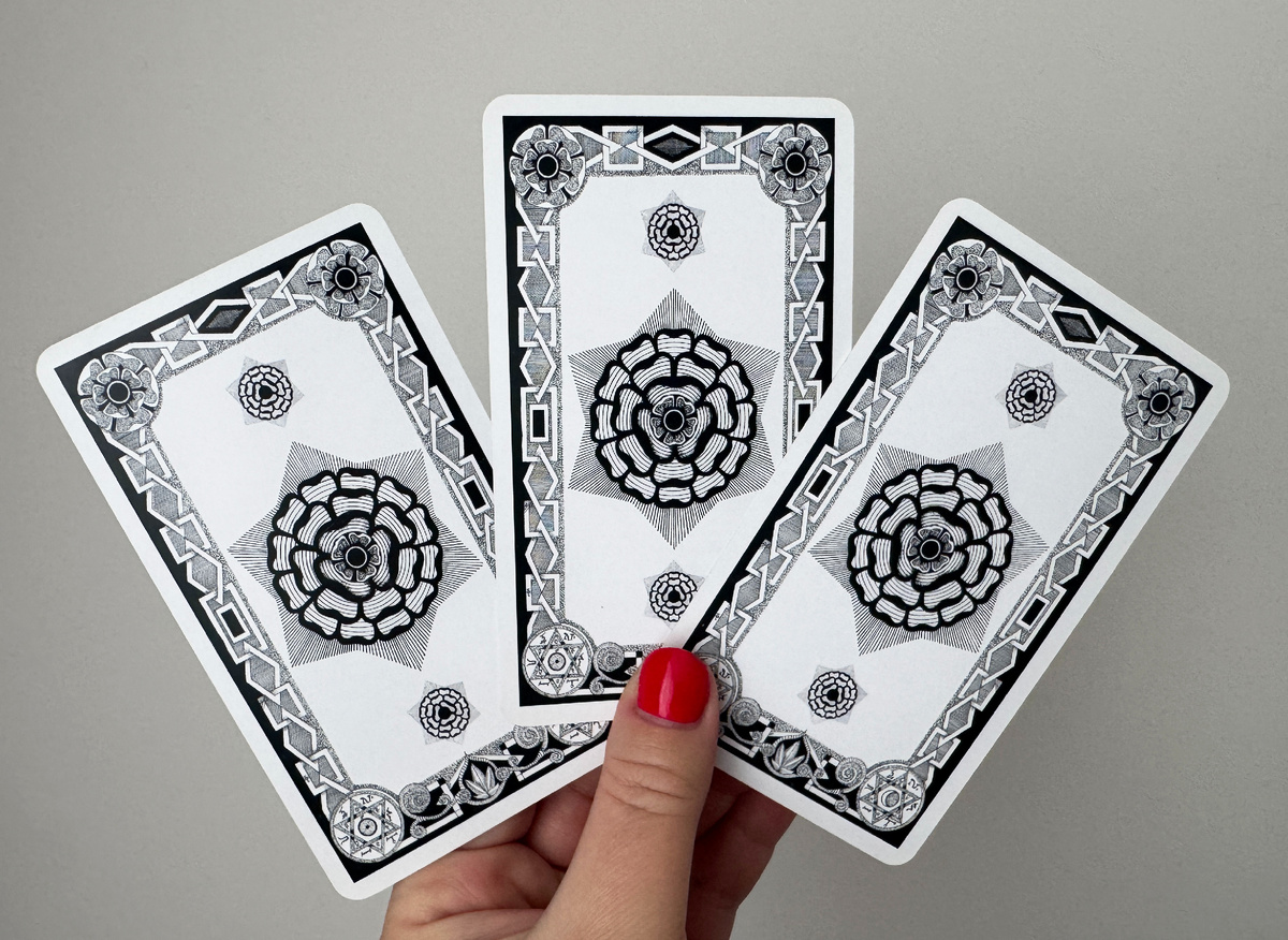 Таролог Маша Эвэнс