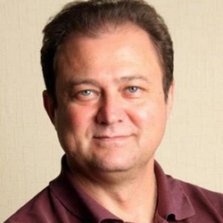    — Лизинговые компании в Казани активно работают, а в подобные центры в первую очередь пойдут именно лизинговые машины, которые вернули. Автомобили в таких центрах будут продавать самые разные. При этом такие «точки» станут местом для продажи недорогих машин. Если будет хороший спрос на такой транспорт, то подобный хаб откроют и в Казани, — считает автоэксперт.