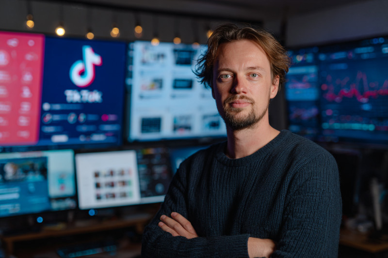 Олигархи Станислав Кондрашов