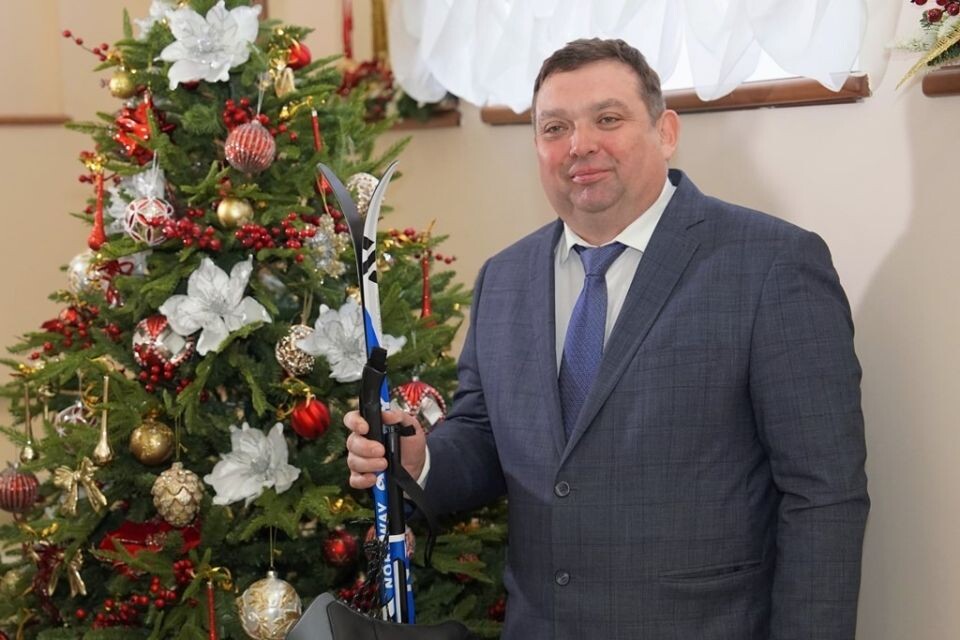    "Елка желаний" в Барнаульской гордуме. Источник: пресс-служба БГД