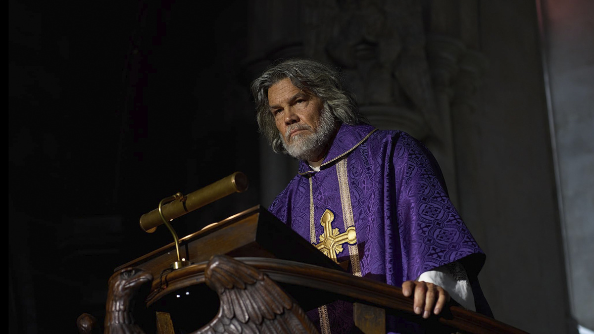 Кадр из фильма "Достать ножи: Воскрешение покойника"