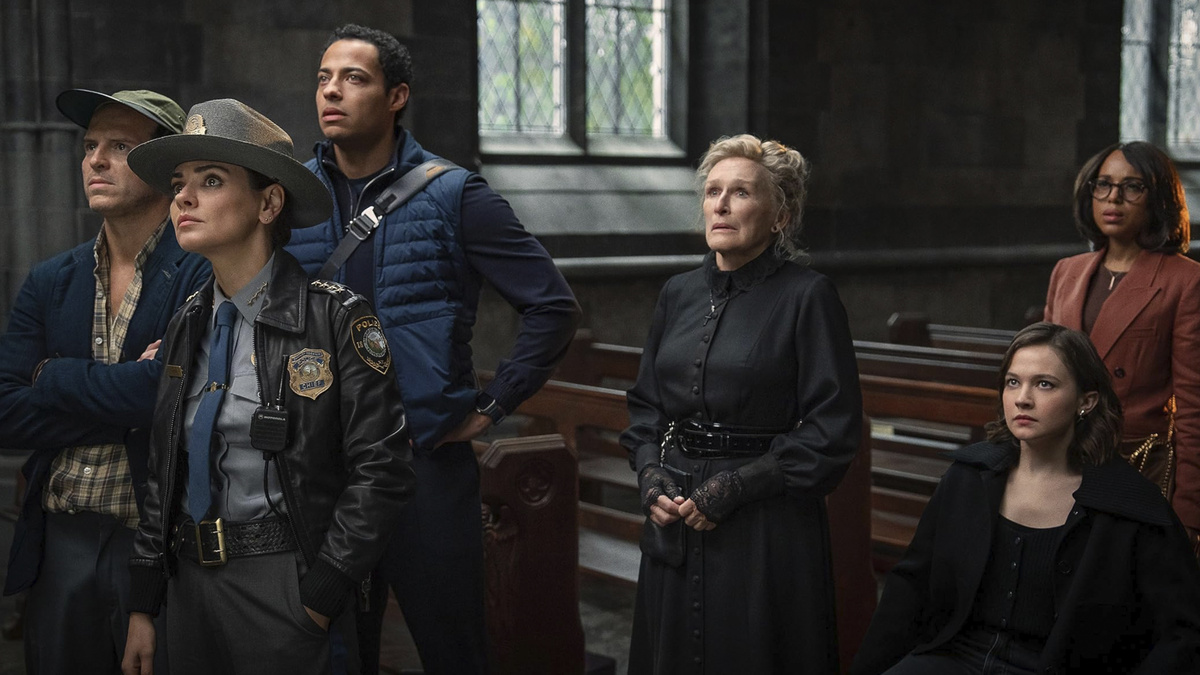 Кадр из фильма "Достать ножи: Воскрешение покойника"