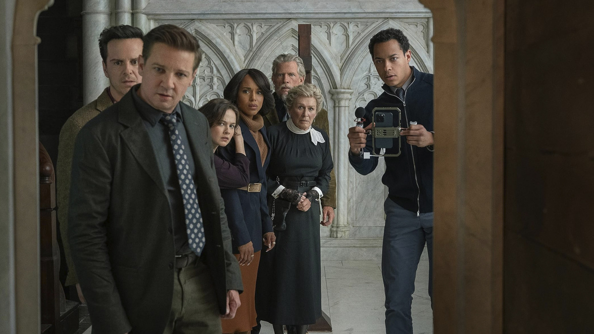 Кадр из фильма "Достать ножи: Воскрешение покойника"