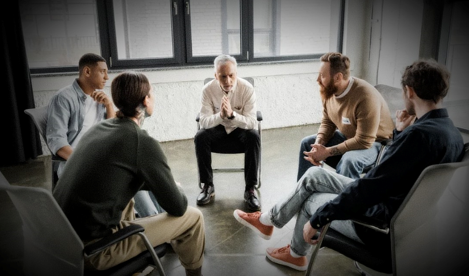 Три года ожидания. Жена отправила мужа в центр помощи, а сама забрала сотни миллионов