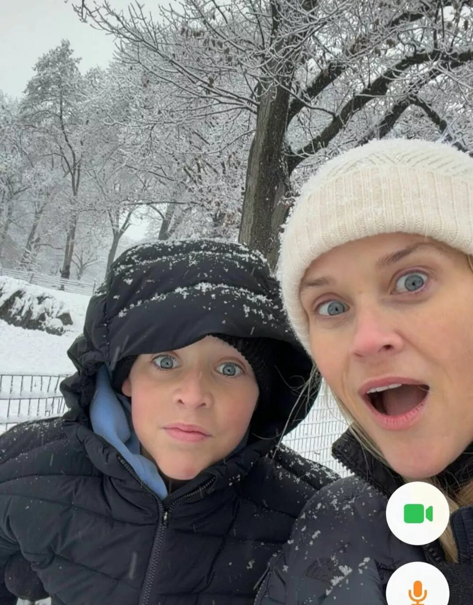     Риз Уизерспун с сыном Теннесси. Фото: Соцсети