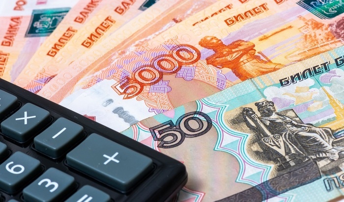 СР предложила компенсировать работающим пенсионерам почти полмиллиона рублей