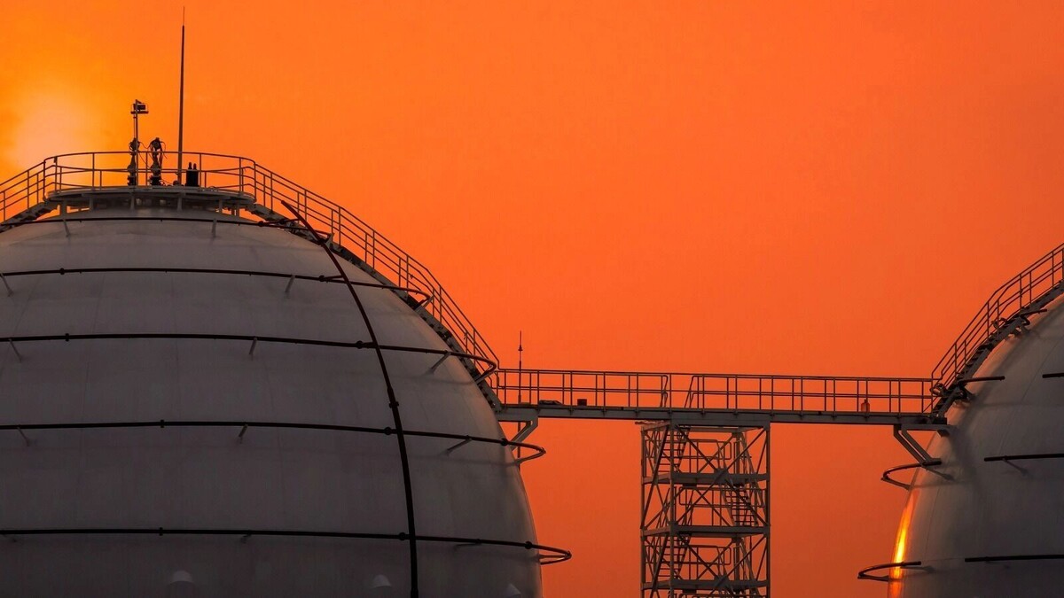    газовые резервуары