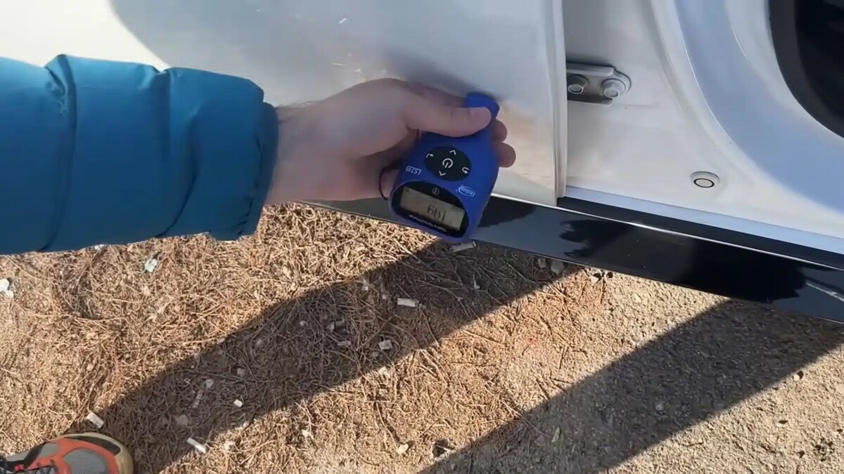    Единственный окрашенный элемент Hyundai Sonata – задняя правая дверь / youtube.com/@vladavto