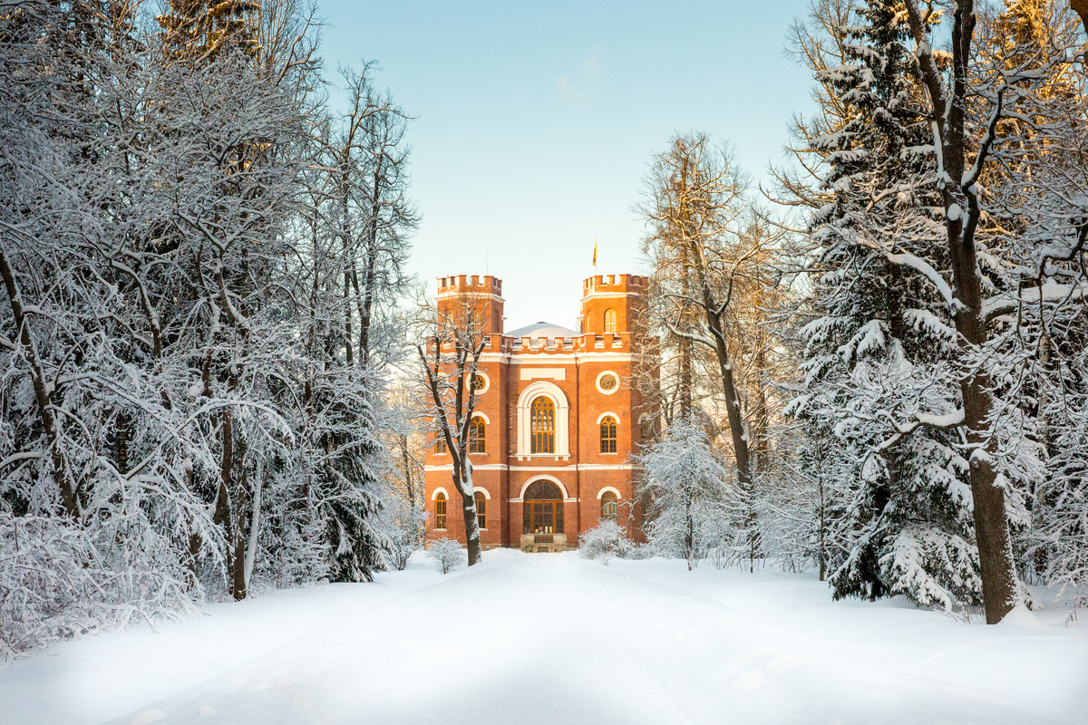 Павильон «Арсенал» в Александровском парке. Фото: ГМЗ «Царское Село», Святослав Новиков