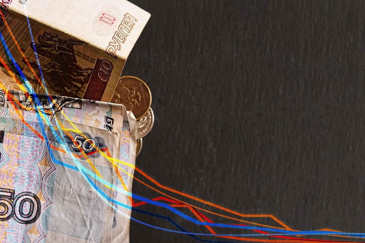     Доллар опять падает: почему рубль продолжает укрепляться даже после снижения ключевой ставки