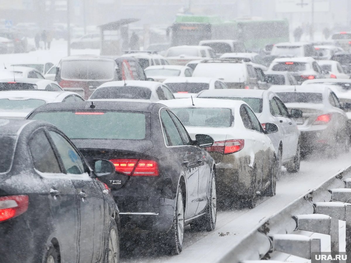     Причиной затора стали усиленные проверки на польской стороне