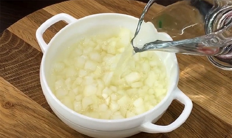 Новогодний салат "Русская красавица": почему его всегда мало — опыт, вдохновение и секреты идеального вкуса