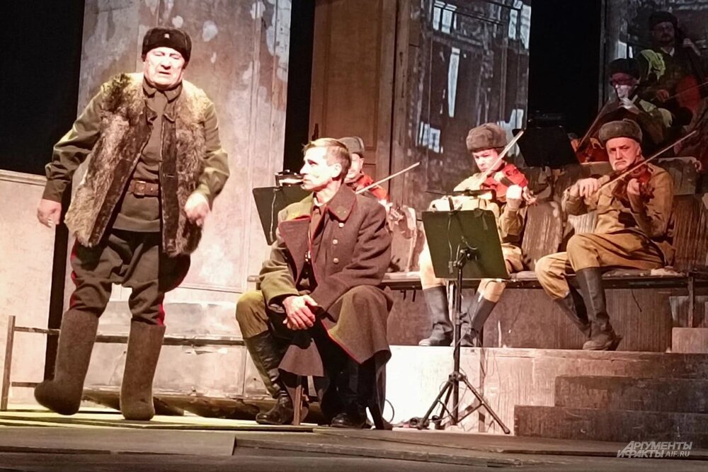    «Живые и мертвые. Солдатами не рождаются». Фото: АиФ/ Татьяна Уланова