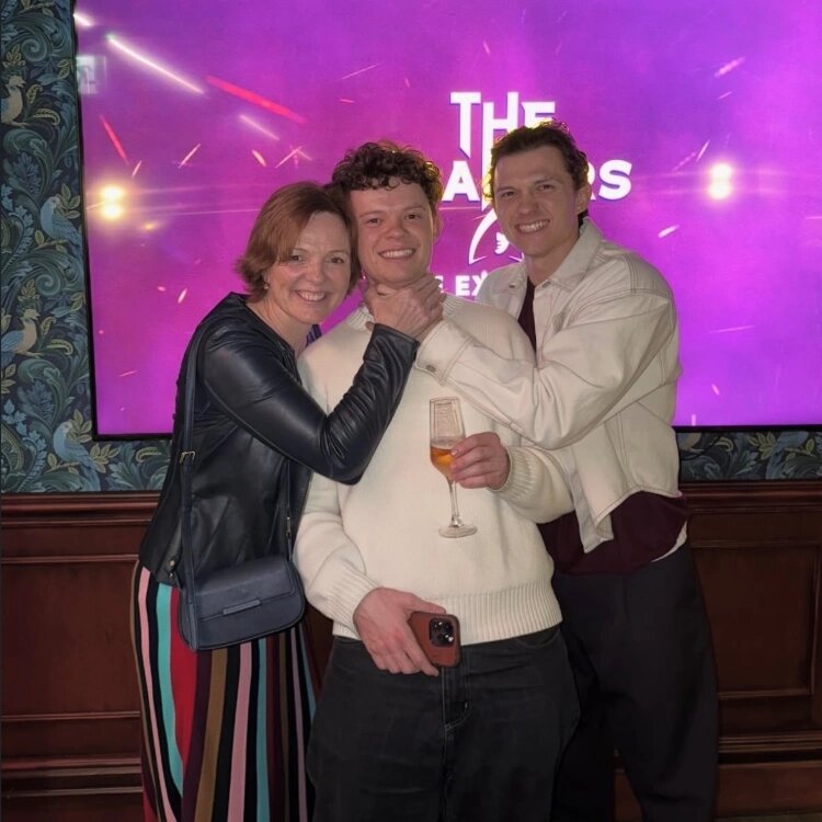 Фото: Instagram*, @samholland1999📷
