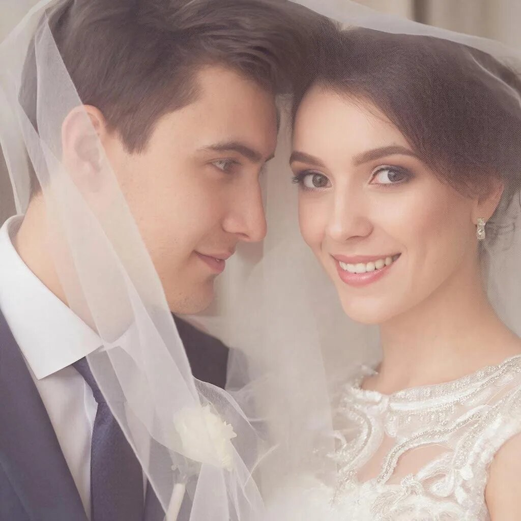 Свадьба. Иллюстрация сгенерирована нейросетью