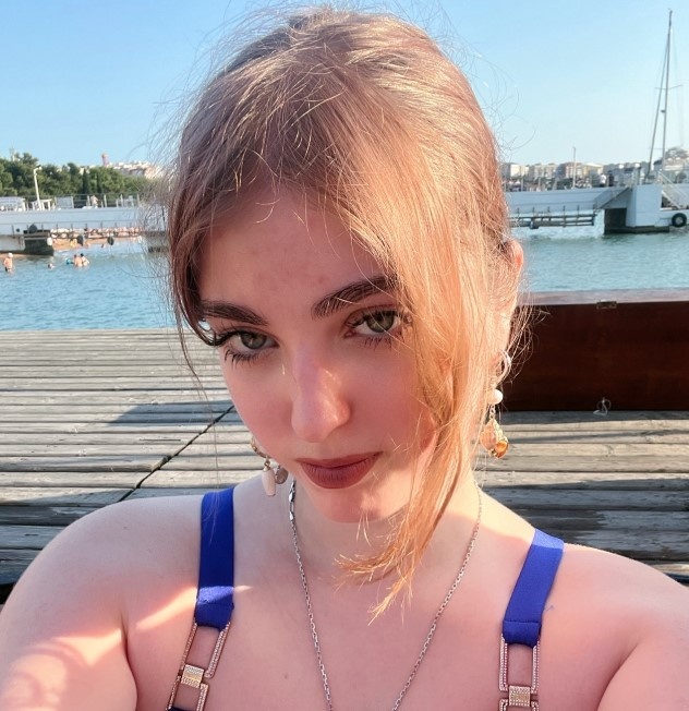 Афина Симеонидис. Иллюстрация из соцсети обвиняемой