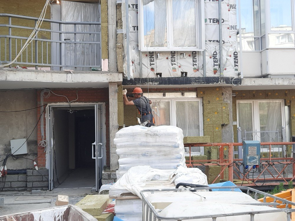 Фото стройки дома для обложки