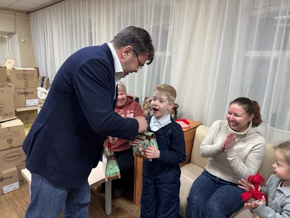    Фото: новогодние акции «Соколов Фонда» в Костромской области