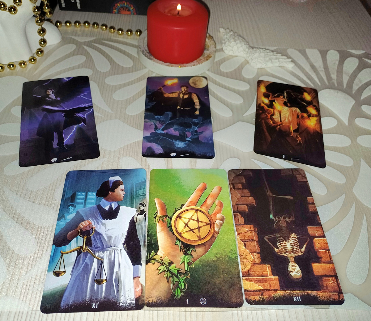 - что скрывает мужчина 