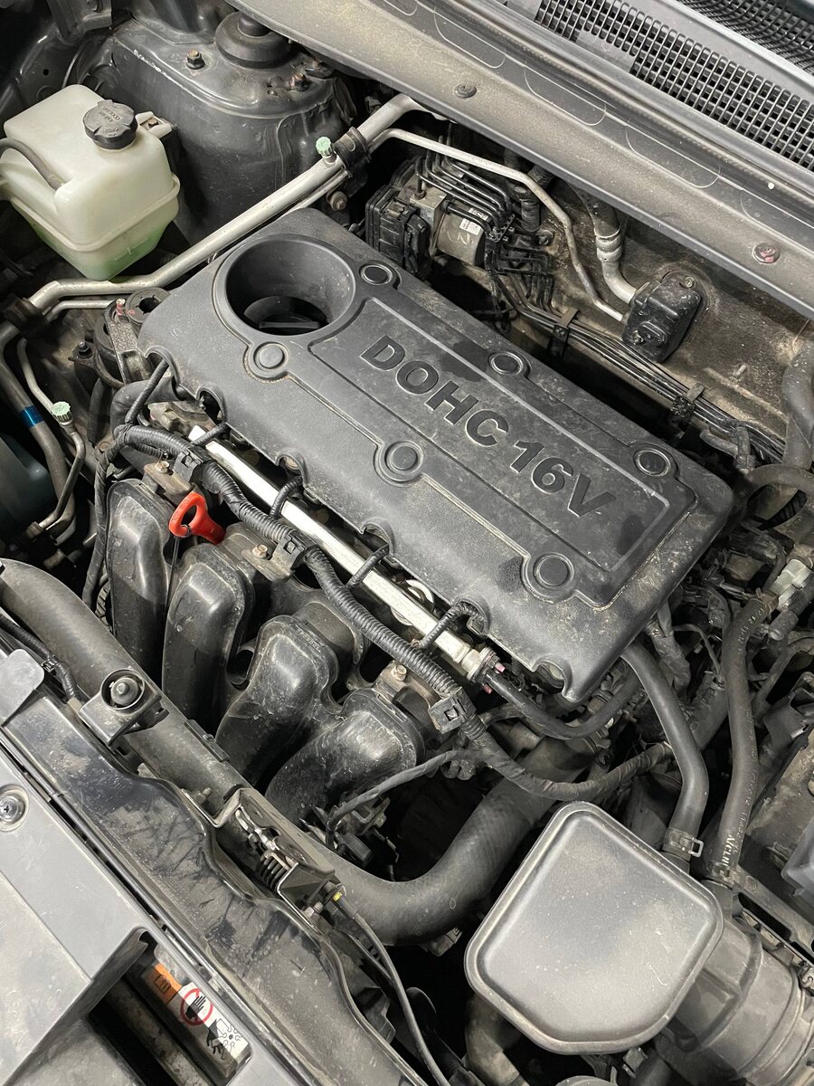 Под капотом двухлитровый двигатель 2.0 G4KD