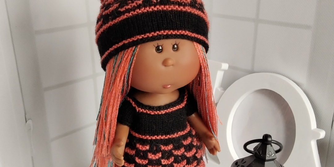 Комбинезон и шапочка для мини Мии.